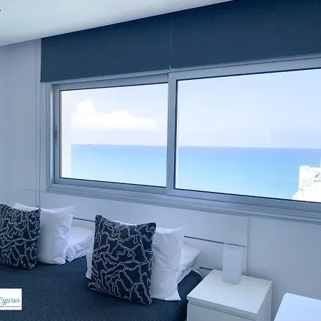 Sea The Sunrise * Lárnaka